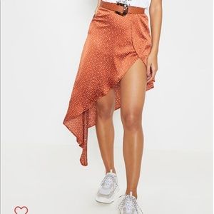 PRETTYLITTLETHING - POLKA DOT HIGHLOW SKIRT